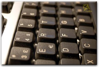 Замена клавиатуры ноутбука Toshiba в Пскове
