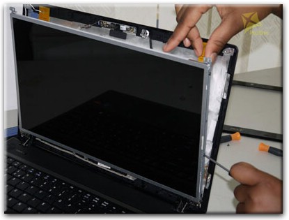 Замена экрана ноутбука Emachines в Пскове