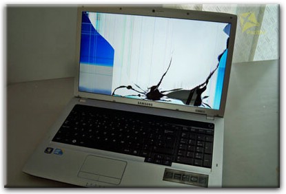 замена матрицы на ноутбуке Samsung в Пскове